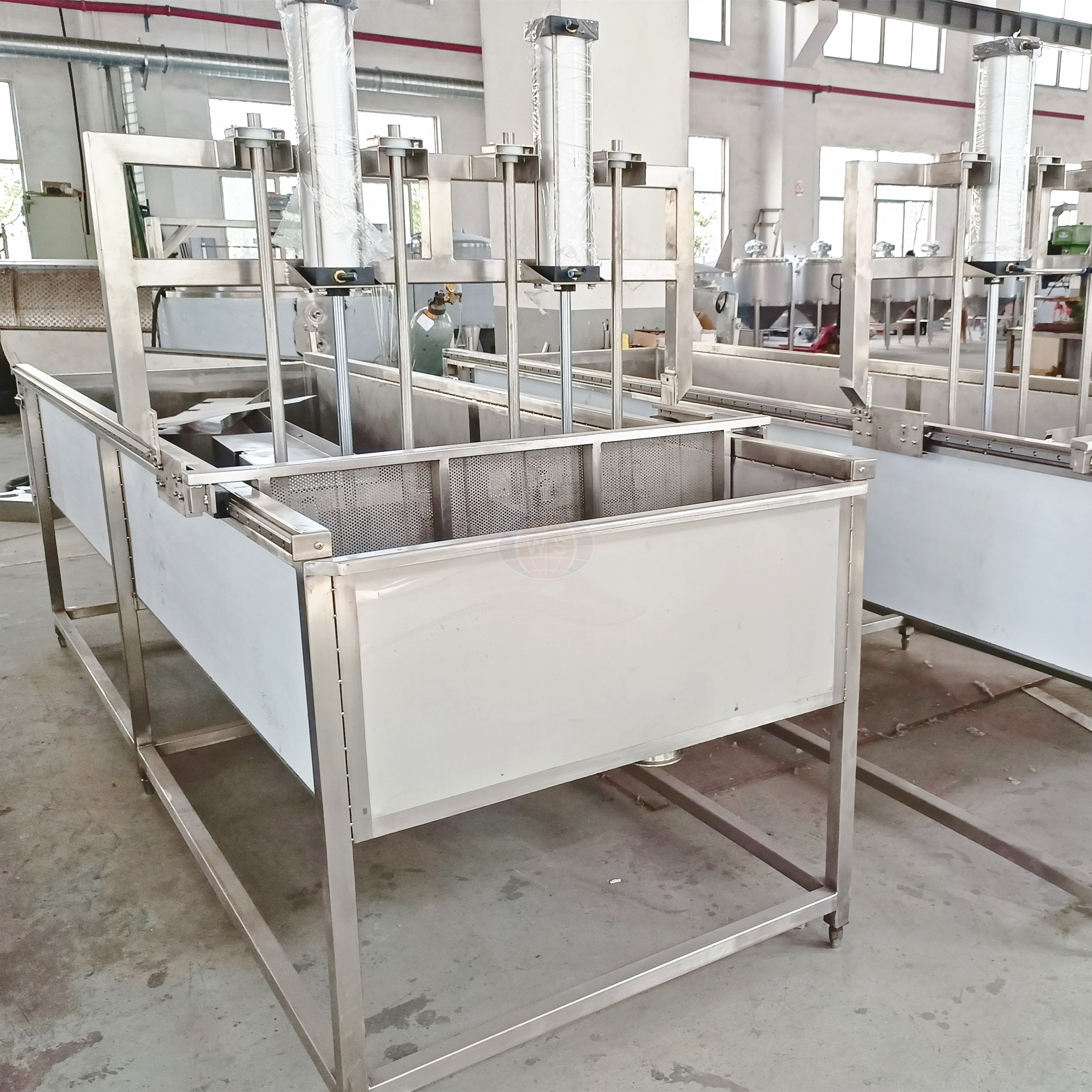 Which Cheese Making Machines Does a Factory Need?
